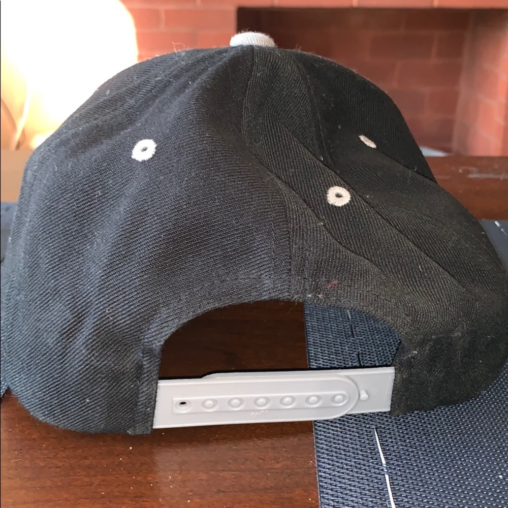 Snapback - Picture 3 of 3